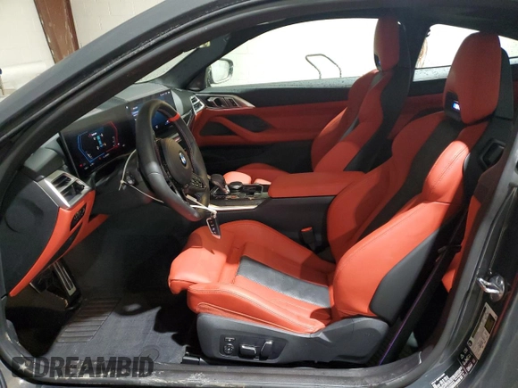 2025 BMW M4 Competition xDrive z VIN WBS33HK02SCS92678, wystawiony jako Copart lot #88839855 z przebiegiem 4 304 mil mil oraz Szkoda całkowita • Salvage title. Historia ofert i sprzedaży dostępna na DreamBid. Obrazek 7.