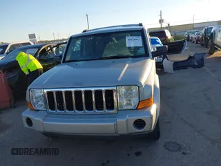 2008 Jeep Commander Sport z VIN 1J8HH48K48C213531, wystawiony jako IAAI lot #40878062 z przebiegiem 152 788 mil mil oraz . Historia ofert i sprzedaży dostępna na DreamBid. Obrazek 12.
