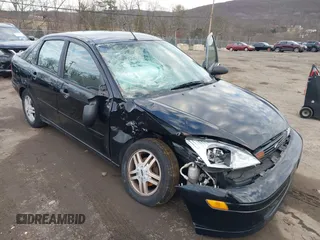 2000 Ford Focus SE with VIN 1FAFP34P7YW189078, listed as a IAAI auction lot 41222051 with 100,067 mi miles and . Bid and sale history available at carsss.com. Image 6.