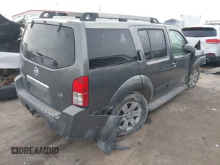 2005 Nissan Pathfinder SE with VIN 5N1AR18U05C707611, listed as a IAAI auction lot 41413932 with 260,777 mi miles. Bid and sale history available at carsss.com. Image 4.