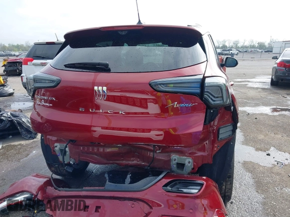 2024 Buick Encore GX Avenir z VIN KL4AMFSL5RB054571, wystawiony jako IAAI lot #41839672 z przebiegiem 7 826 mil mil oraz . Historia ofert i sprzedaży dostępna na DreamBid. Obrazek 16.
