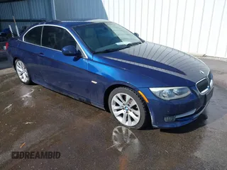 2011 BMW 3 Series 328i z VIN WBADW7C58BE726546, wystawiony jako IAAI lot #42173743 z przebiegiem 115 820 mil mil oraz . Historia ofert i sprzedaży dostępna na DreamBid. Obrazek 1.