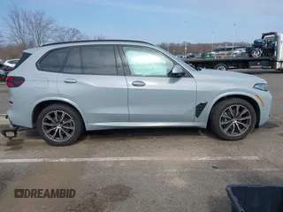 2024 BMW X5 xDrive40i z VIN 5UX23EU06R9U85520, wystawiony jako IAAI lot #41785217 z przebiegiem Nie podano mil oraz . Historia ofert i sprzedaży dostępna na DreamBid. Obrazek 14.