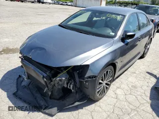2015 Volkswagen Jetta Sedan 1.8T SE with VIN 3VWD17AJ9FM211554, listed as a Copart auction lot 50216744 with 91,975 mi miles and Salvage Title. Bid and sale history available at carsss.com. Image 1.