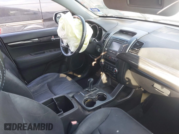 2013 Kia Sorento EX with VIN 5XYKU3A68DG333340, listed as a IAAI auction lot 41680880 with 207,570 mi miles. Bid and sale history available at carsss.com. Image 5.