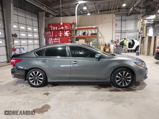 2017 Nissan Altima 2.5 SR with VIN 1N4AL3AP1HC184308, listed as a IAAI auction lot 41729115 with 155,018 mi miles. Bid and sale history available at carsss.com. Image 13.