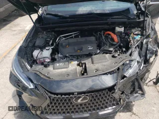 2024 Lexus NX 350h Luxury z VIN JTJHKCEZXR5011784, wystawiony jako Copart lot #56681165 z przebiegiem 5 516 mil mil oraz Szkoda całkowita • Salvage title. Historia ofert i sprzedaży dostępna na DreamBid. Obrazek 12.