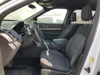 2019 Ford Explorer XLT z VIN 1FM5K7D83KGB28747, wystawiony jako Copart lot #71127864 z przebiegiem 127 986 mil mil oraz Szkoda całkowita • Salvage title. Historia ofert i sprzedaży dostępna na DreamBid. Obrazek 7.