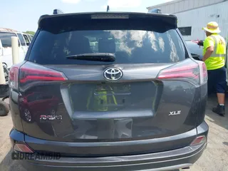 2018 Toyota RAV4 XLE with VIN JTMWFREV9JJ201845, listed as a IAAI auction lot 42442303 with 111,177 mi miles and . Bid and sale history available at DreamBid. Image 16.