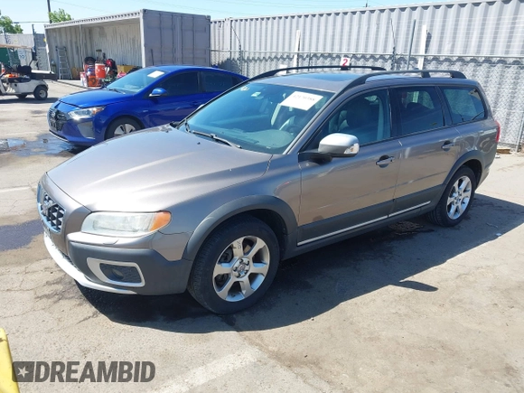 2008 Volvo XC70 with VIN YV4BZ982681037503, listed as a IAAI auction lot 42170388 with 192,516 mi miles and . Bid and sale history available at DreamBid. Image 2.