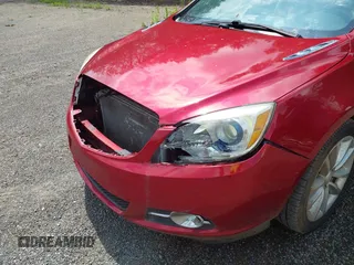 2013 Buick Verano Group z VIN 1G4PS5SK5D4200130, wystawiony jako IAAI lot #42698984 z przebiegiem 85 074 mil mil oraz . Historia ofert i sprzedaży dostępna na DreamBid. Obrazek 6.