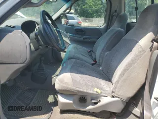 2000 Ford F-150 XL с VIN 1FTPF18L2YNA18807, выставлен на аукционе Copart как лот 62648305 с пробегом Не указан миль и Списание • Salvage title. История ставок и продаж доступна на DreamBid. Изображение 7.