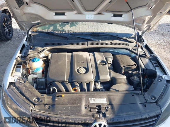 2011 Volkswagen Jetta SE with VIN 3VWDX7AJXBM346566, listed as a IAAI auction lot 41753411 with 181,389 mi miles and . Bid and sale history available at DreamBid. Image 10.