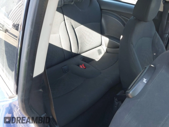 2012 MINI Hardtop с VIN WMWSU3C5XCT542826, выставлен на аукционе IAAI как лот 41372017 с пробегом 162 156 миль миль и . История ставок и продаж доступна на DreamBid. Изображение 8.