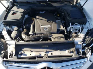 2019 Mercedes-Benz GLC with VIN WDC0G4KB0KV180047, listed as a Copart auction lot 61835712 with 67,235 mi miles. Bid and sale history available at carsss.com. Image 7.