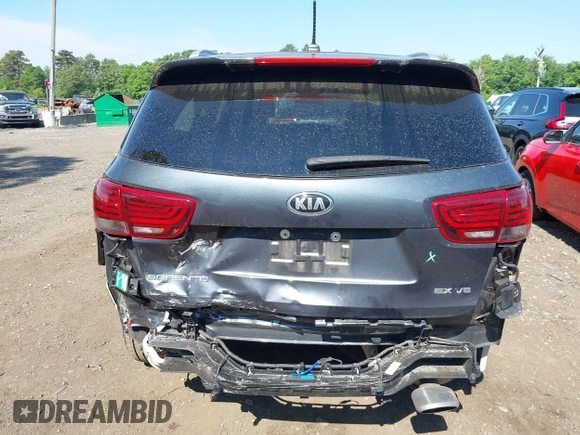 2020 Kia Sorento EX z VIN 5XYPHDA51LG706563, wystawiony jako IAAI lot #39526327 z przebiegiem 36 833 mil mil oraz . Historia ofert i sprzedaży dostępna na DreamBid. Obrazek 16.