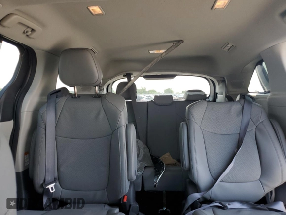 2022 Toyota Sienna Limited with VIN 5TDZRKEC4NS129438, listed as a Copart auction lot 59121405 with 42,756 mi miles and Salvage title. Bid and sale history available at DreamBid. Image 10.