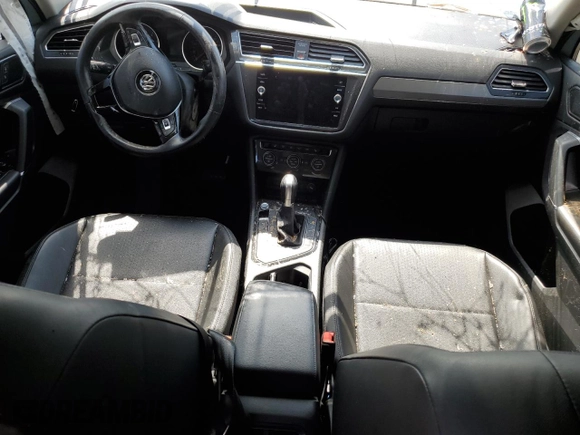 2018 Volkswagen Tiguan SEL z VIN 3VV3B7AXXJM214182, wystawiony jako Copart lot #53783515 z przebiegiem 117 466 mil mil oraz Szkoda całkowita • Salvage title. Historia ofert i sprzedaży dostępna na DreamBid. Obrazek 8.