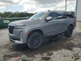 2021 Cadillac Escalade Premium Luxury z VIN 1GYS3CKL8MR244497, wystawiony jako Copart lot #52582135 z przebiegiem 73 326 mil mil oraz Szkoda całkowita • Salvage title. Historia ofert i sprzedaży dostępna na DreamBid. Obrazek 1.