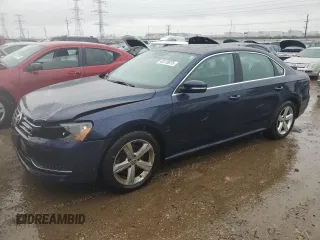 2013 Volkswagen Passat SE с VIN 1VWBH7A37DC085293, выставлен на аукционе Copart как лот 43170875 с пробегом 93 816 миль миль и Списание • Salvage title. История ставок и продаж доступна на DreamBid. Изображение 1.