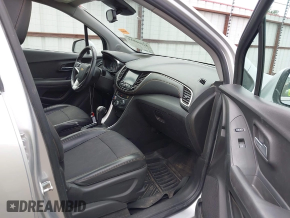 2017 Chevrolet Trax LT with VIN KL7CJLSB3HB085536, listed as a IAAI auction lot 42066819 with 141,106 mi miles and . Bid and sale history available at carsss.com. Image 5.