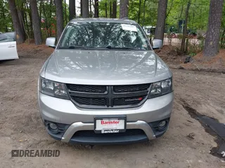 2020 Dodge Journey Crossroad z VIN 3C4PDCGB4LT201564, wystawiony jako IAAI lot #42105007 z przebiegiem 115 411 mil mil oraz . Historia ofert i sprzedaży dostępna na DreamBid. Obrazek 12.