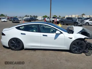 2023 Tesla Model S с VIN 5YJSA1E5XPF518693, выставлен на аукционе IAAI как лот 42768848 с пробегом 17 276 миль миль и . История ставок и продаж доступна на DreamBid. Изображение 14.