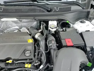 2025 Chevrolet Trax LS with VIN KL77LFEP6SC134928, listed as a Copart auction lot 81764425 with 3,326 mi miles and Salvage title. Bid and sale history available at DreamBid. Image 16.