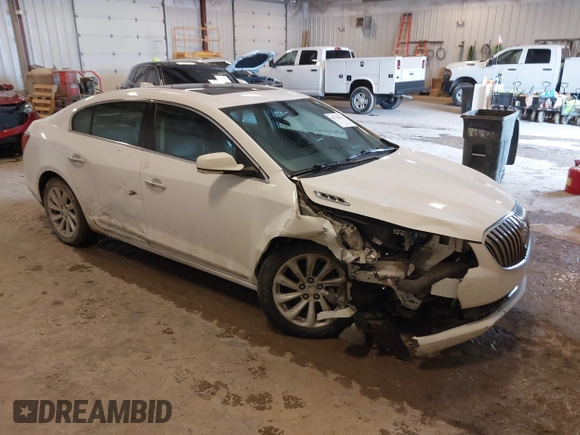 2016 Buick LaCrosse Leather with VIN 1G4GB5G38GF121528, listed as a IAAI auction lot 41720021 with 224,665 mi miles. Bid and sale history available at carsss.com. Image 1.