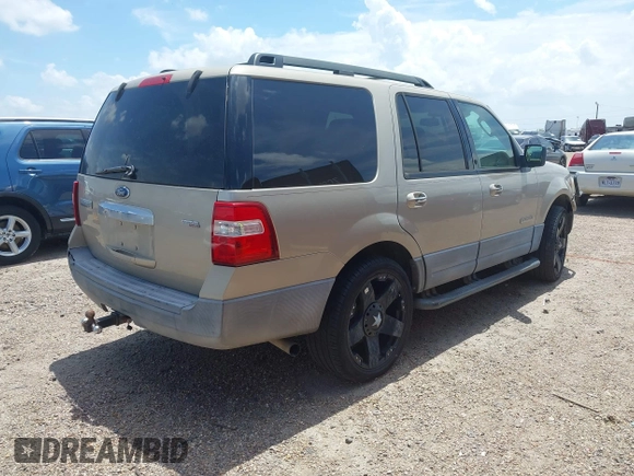 2007 Ford Expedition XLT with VIN 1FMFU16547LA98008, listed as a IAAI auction lot 42632852 with 206,968 mi miles and . Bid and sale history available at DreamBid. Image 4.