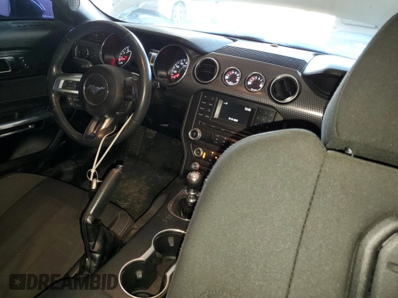 2018 Ford Mustang GT z VIN 1FA6P8CF9J5108759, wystawiony jako Copart lot #59017865 z przebiegiem 79 421 mil mil oraz Szkoda całkowita • Salvage title. Historia ofert i sprzedaży dostępna na DreamBid. Obrazek 8.