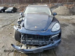 2012 Porsche Cayenne Turbo z VIN WP1AC2A29CLA83629, wystawiony jako Copart lot #83067994 z przebiegiem Nie podano mil oraz Szkoda całkowita • Salvage title. Historia ofert i sprzedaży dostępna na DreamBid. Obrazek 5.
