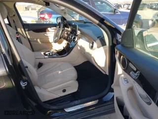 2016 Mercedes-Benz GLC with VIN WDC0G4JB6GF053516, listed as a IAAI auction lot 41765462 with 68,550 mi miles. Bid and sale history available at carsss.com. Image 5.