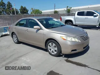 2007 Toyota Camry CE with VIN 4T1BE46K17U135058, listed as a IAAI auction lot 42088044 with 181,916 mi miles. Bid and sale history available at carsss.com. Image 1.