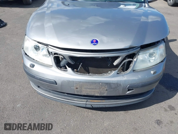 2004 Saab 9-3 z VIN YS3FB49S041036411, wystawiony jako IAAI lot #42010899 z przebiegiem 130 847 mil mil oraz . Historia ofert i sprzedaży dostępna na DreamBid. Obrazek 6.