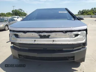 2024 Tesla Cybertruck z VIN 7G2CEHED5RA004336, wystawiony jako Copart lot #61506604 z przebiegiem 4743 mil mil oraz Szkody całkowita. Historia ofert i sprzedaży dostępna na DreamBid. Obrazek 5.