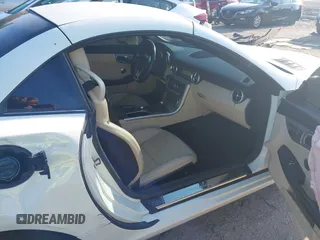 2012 Mercedes-Benz SLK 250 z VIN WDDPK4HA3CF036155, wystawiony jako IAAI lot #42319806 z przebiegiem 126 008 mil mil oraz . Historia ofert i sprzedaży dostępna na DreamBid. Obrazek 5.