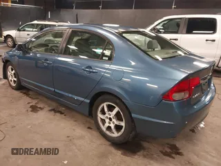 2009 Honda Civic LX z VIN 2HGFA16589H339048, wystawiony jako IAAI lot #42369275 z przebiegiem 131 844 mil mil oraz . Historia ofert i sprzedaży dostępna na DreamBid. Obrazek 3.