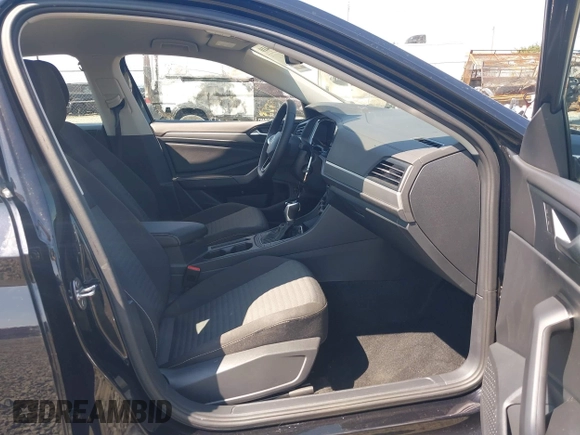 2024 Volkswagen Jetta S с VIN 3VW5M7BU9RM094258, выставлен на аукционе IAAI как лот 42575410 с пробегом 15 639 миль миль и . История ставок и продаж доступна на DreamBid. Изображение 5.