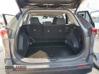 2020 Toyota RAV4 XLE with VIN 2T3P1RFV2LW131823, listed as a Copart auction lot 60246235 with 27,365 mi miles and Salvage title. Bid and sale history available at DreamBid. Image 6.