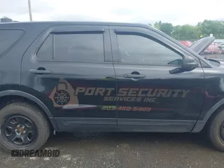 2017 Ford Police Interceptor Utility with VIN 1FM5K8ARXHGD57454, listed as a IAAI auction lot 42233888 with 121,244 mi miles and . Bid and sale history available at DreamBid. Image 13.