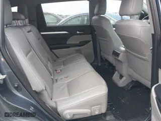 2019 Toyota Highlander SE with VIN 5TDJZRFH1KS959015, listed as a IAAI auction lot 41817317 with 98,365 mi miles. Bid and sale history available at carsss.com. Image 8.