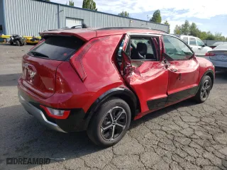 2024 Kia Niro SX Touring with VIN KNDCT3LE6R5131608, listed as a Copart auction lot 68060094 with 4,574 mi miles and Salvage Title. Bid and sale history available at carsss.com. Image 3.