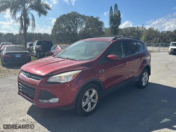 2013 Ford Escape SE with VIN 1FMCU9G95DUD25554, listed as a Copart auction lot 45386085 with 999,999 mi miles and Clean Title. Bid and sale history available at carsss.com. Image 2.