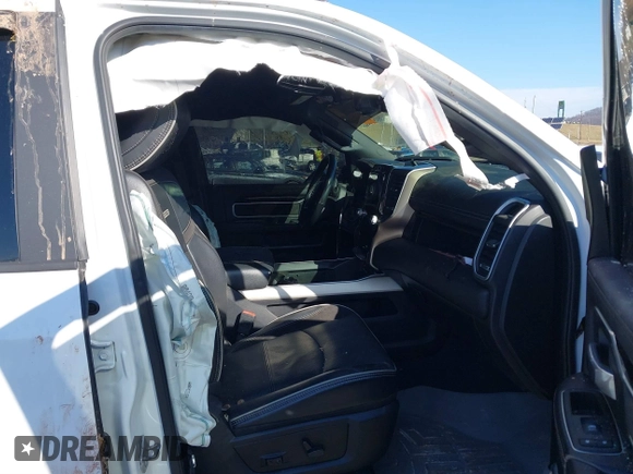 2019 Ram 2500 Laramie with VIN 3C6UR5FL0KG714111, listed as a IAAI auction lot 41630159 with 76,818 mi miles. Bid and sale history available at carsss.com. Image 5.