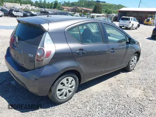 2012 Toyota Prius One z VIN JTDKDTB38C1013132, wystawiony jako IAAI lot #42345947 z przebiegiem 257 153 mil mil oraz . Historia ofert i sprzedaży dostępna na DreamBid. Obrazek 4.