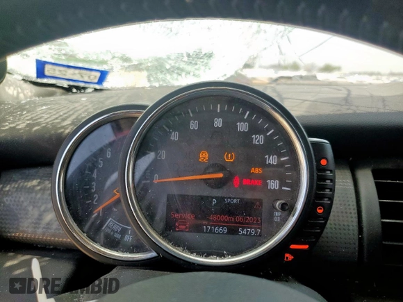 2015 MINI Hardtop 4 Door с VIN WMWXS5C51FT830794, выставлен на аукционе Copart как лот 57451785 с пробегом 171 669 миль миль и Списание • Salvage title. История ставок и продаж доступна на DreamBid. Изображение 9.
