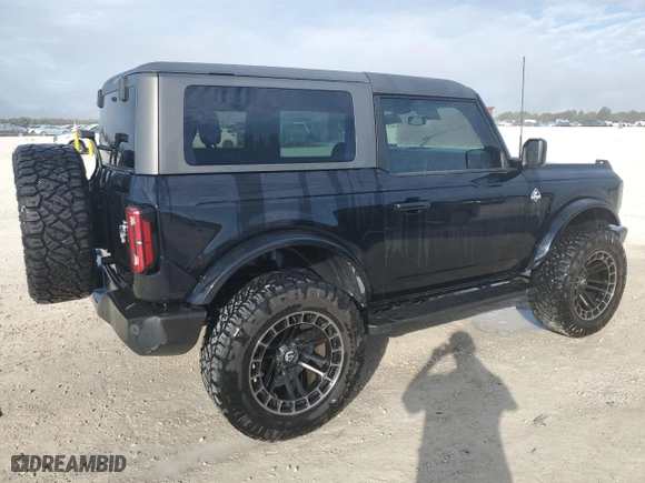 2022 Ford Bronco with VIN 1FMDE5AHXNLB04601, listed as a Copart auction lot 85704284 with 34,708 mi miles and Salvage Title. Bid and sale history available at carsss.com. Image 3.