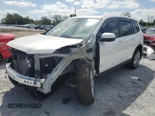 2025 Honda Passport EX-L z VIN 5FNYF8H59SB010319, wystawiony jako Copart lot #53439305 z przebiegiem 2519 mil mil oraz Szkody całkowita. Historia ofert i sprzedaży dostępna na DreamBid. Obrazek 1.