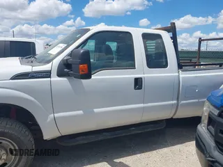 2015 Ford F-250 XLT with VIN 1FT7X2B63FEB54334, listed as a IAAI auction lot 42570798 with 288,832 mi miles and . Bid and sale history available at DreamBid. Image 14.